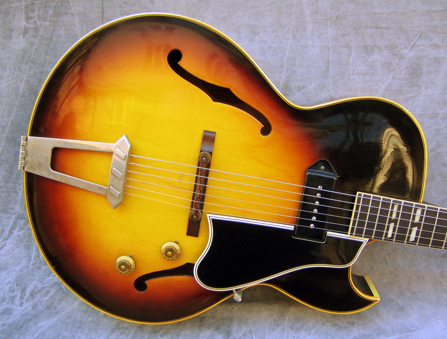 1956_Gibson_ES-175_A22871_front.jpg