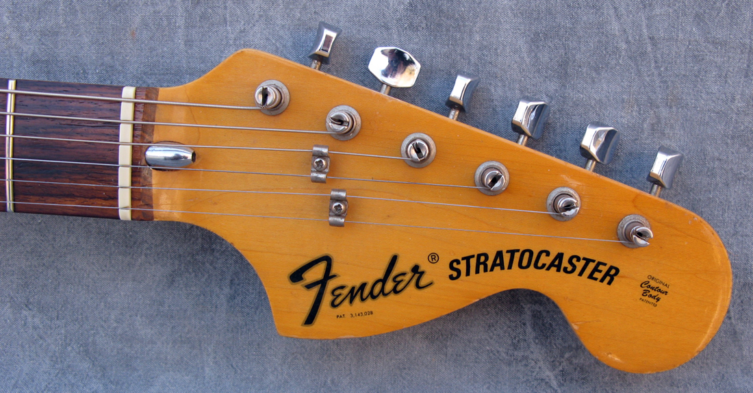 1975_Fender_Stratocaster_560444_head.jpg