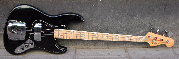 [Obrazek: 1977_Fender_Jazz_Bass_S739449.jpg]