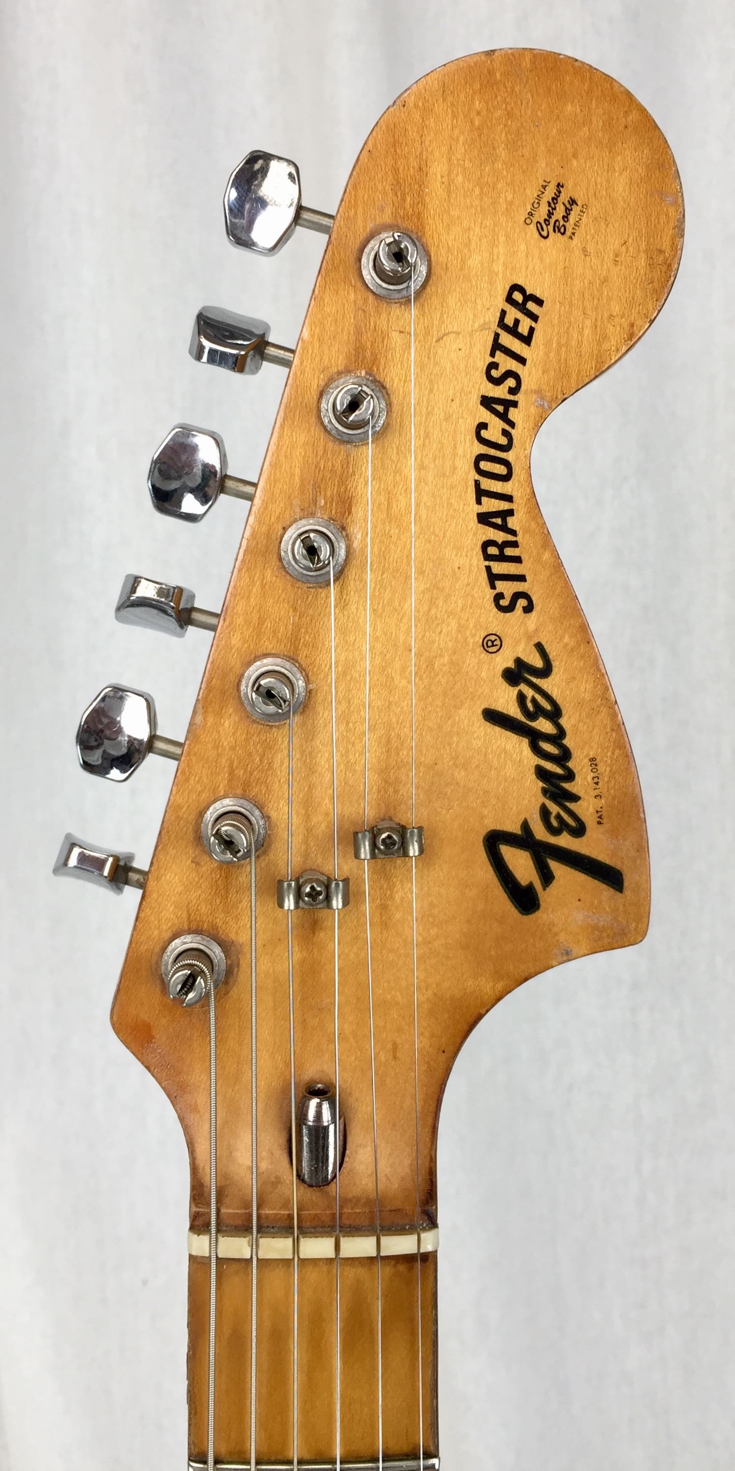 Vintage Guitars, SWEDEN - 1975 Fender Stratocaster.