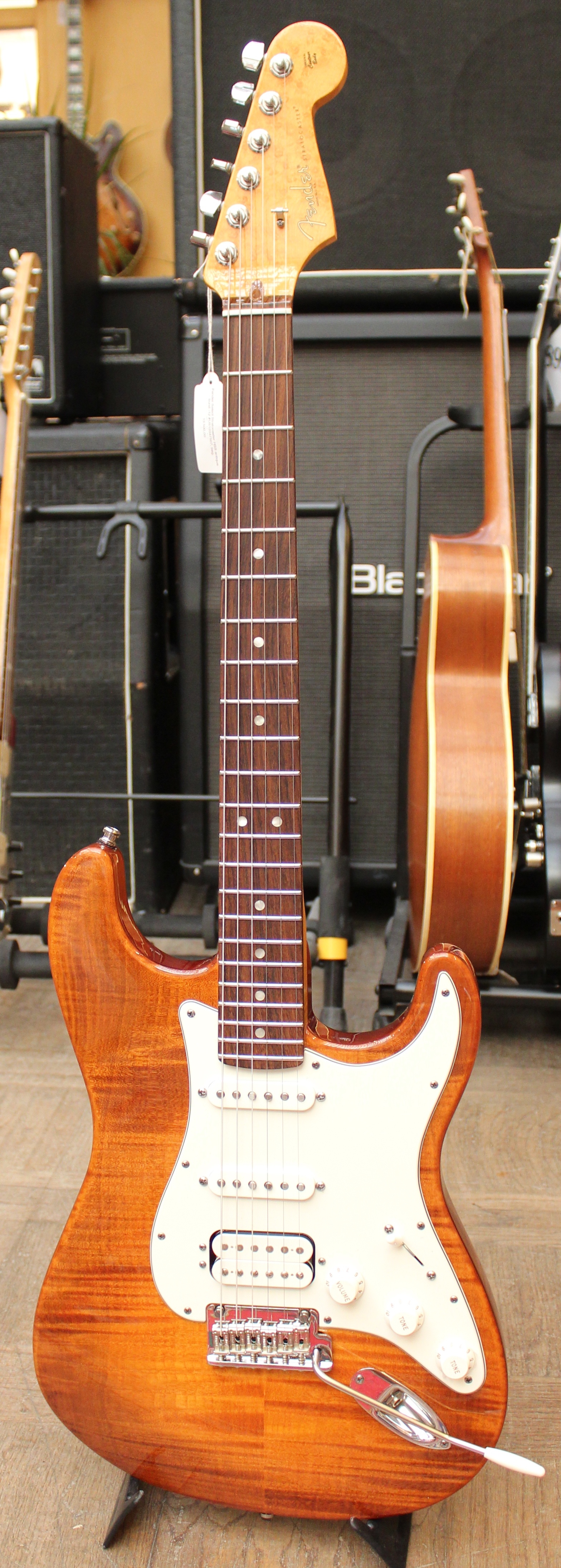 Vintage Guitars SWEDEN 2012 Fender Select Stratocaster HSS