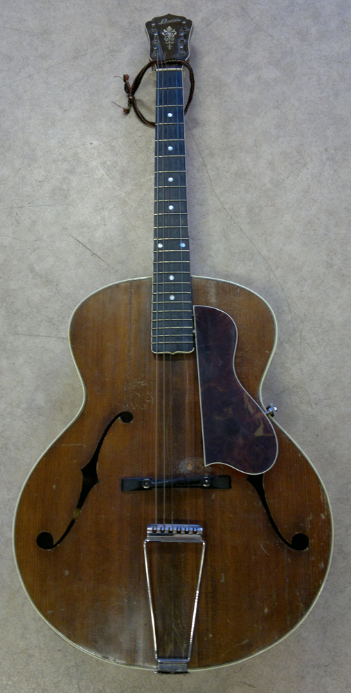 http://www.vintage-guitars.se/Levin/1932_Levin_Model_175_81842.jpg